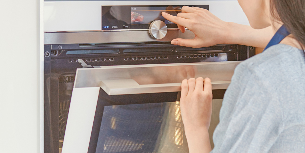Samsung Oven Not Heating? Quick Fixes You Need this Easter | Samsung Appliance Repair